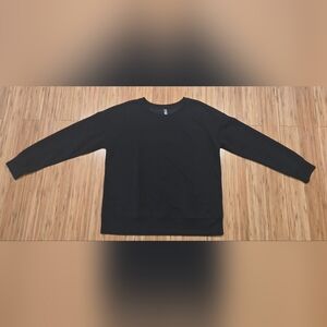 NWOT Mondetta Crew Althetic Top